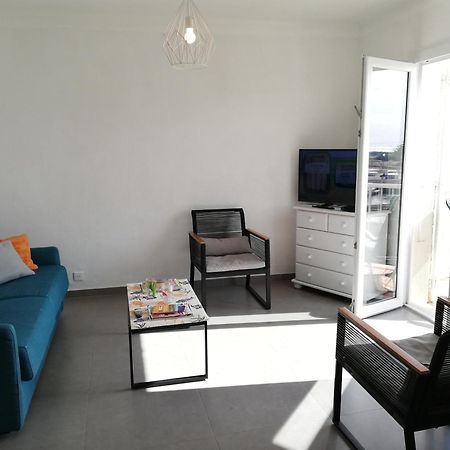 Superbe Appartement Avec Vue Sur Mer Et Port, Parking Prive Saint-Pierre-la-Mer  Экстерьер фото